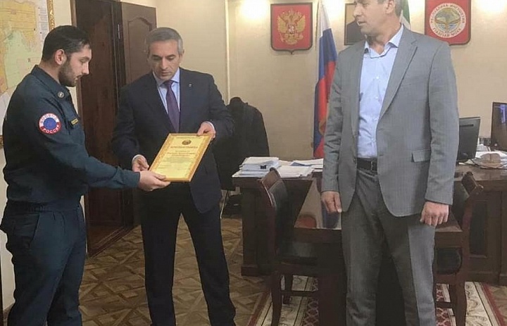 Главе города Сунжа Саправлиеву Хаваш-Багаудину Хаджибикаровичу вручена почётная грамота